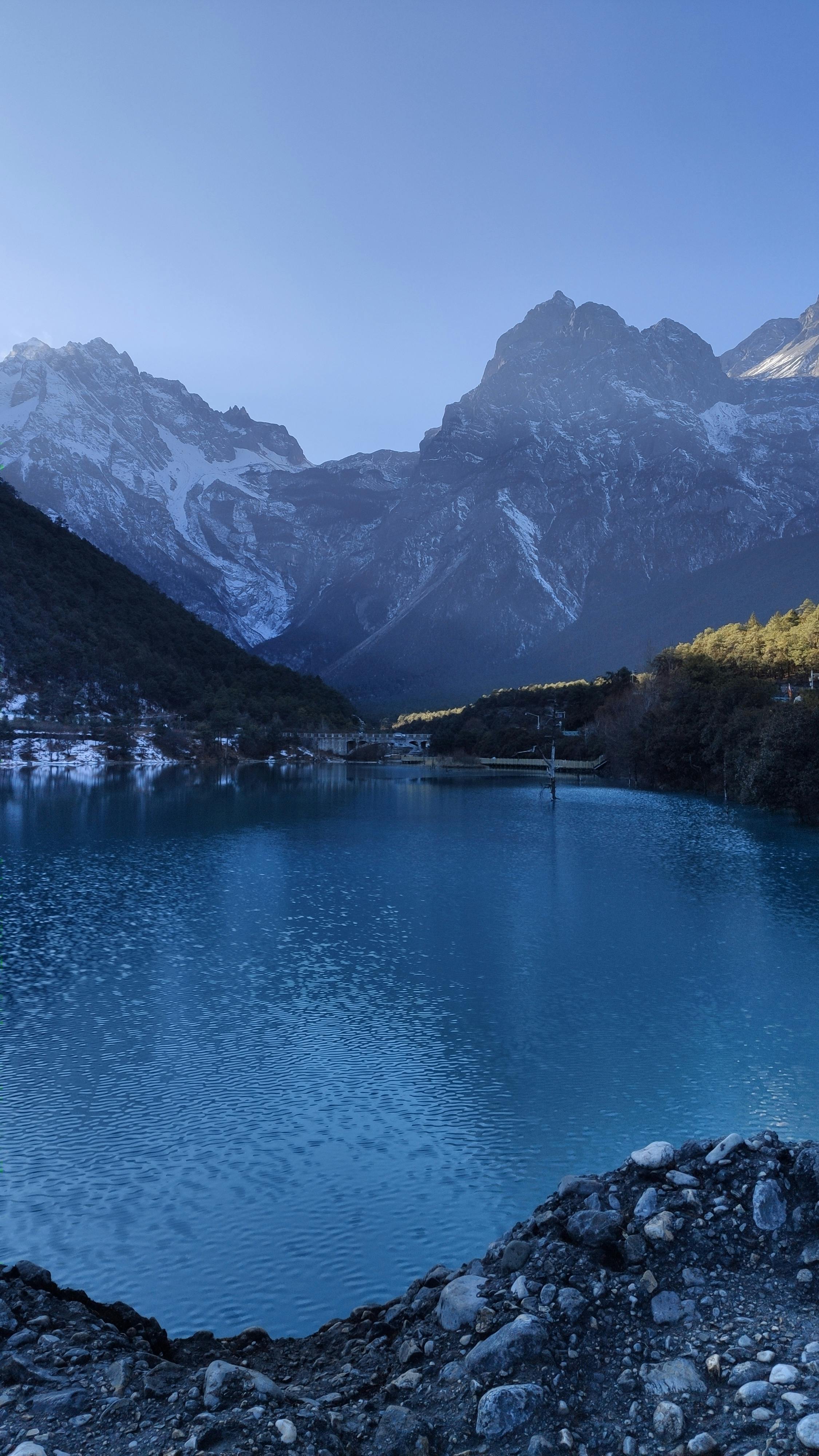 Yunnan mountains with turquoise lake